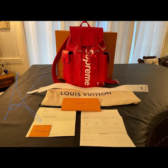 NWT 2017 Louis Vuitton x Supreme Christopher PM In Red Original Owner London, UK - Picture 7 of 7